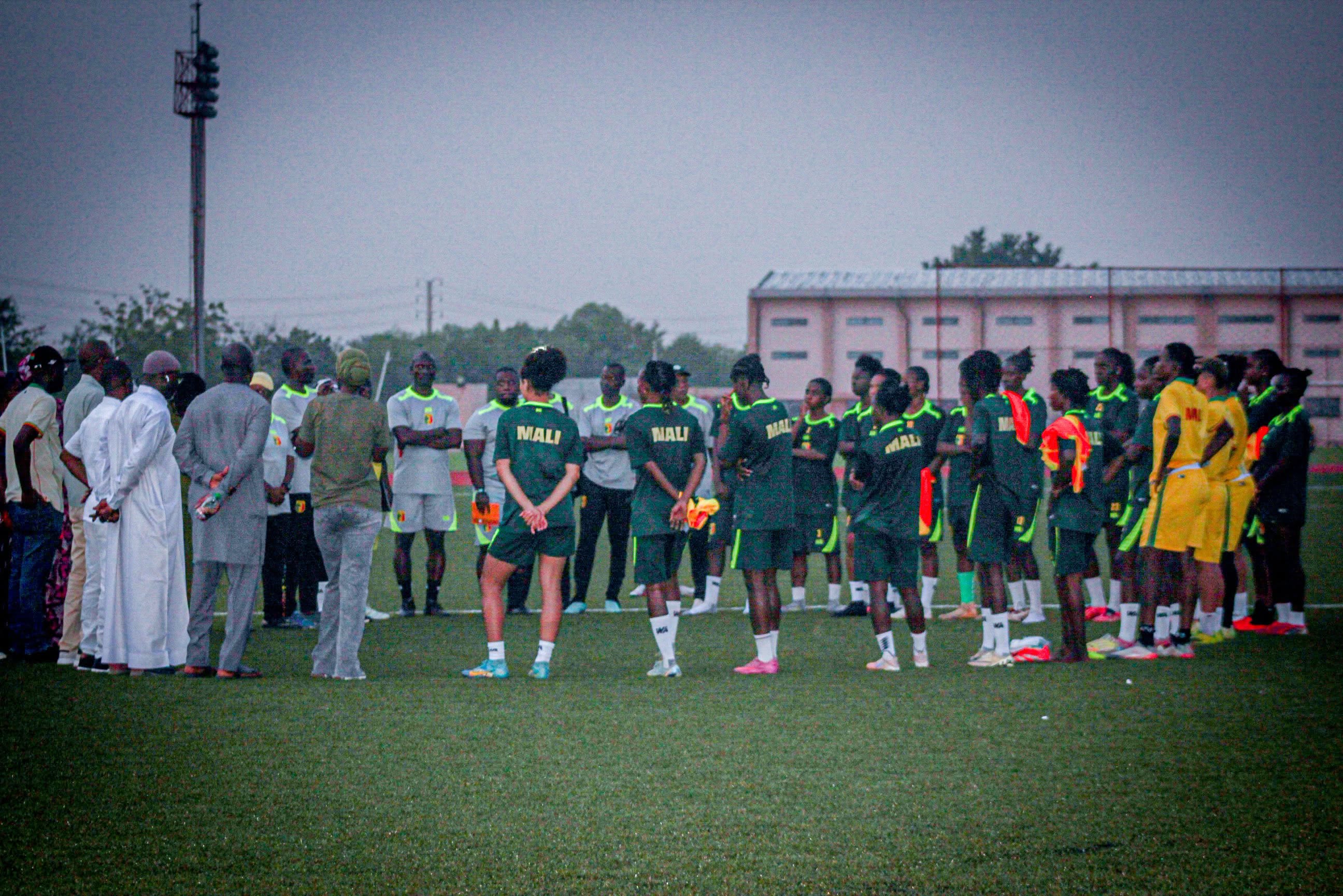 AIGLES DAMES : LE PRESIDENT MAHAZOU GALVANISE LA TROUPE