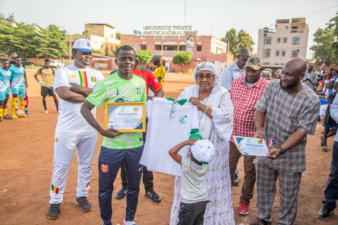 COUPE MAMOUTOU TOURÉ DIT BAVIEUX (12ÈME ÉDITION) : GFK brandit le trophée